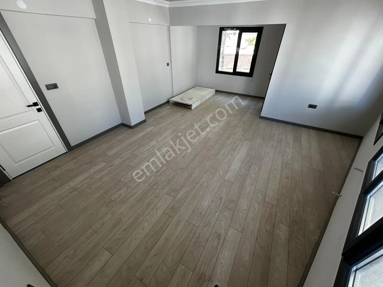 Yüksel'den Hekimzade'de İçi Yenilenmiş Kapalı Mutfak 1+1 Satılık Daire — fotoğraf 5