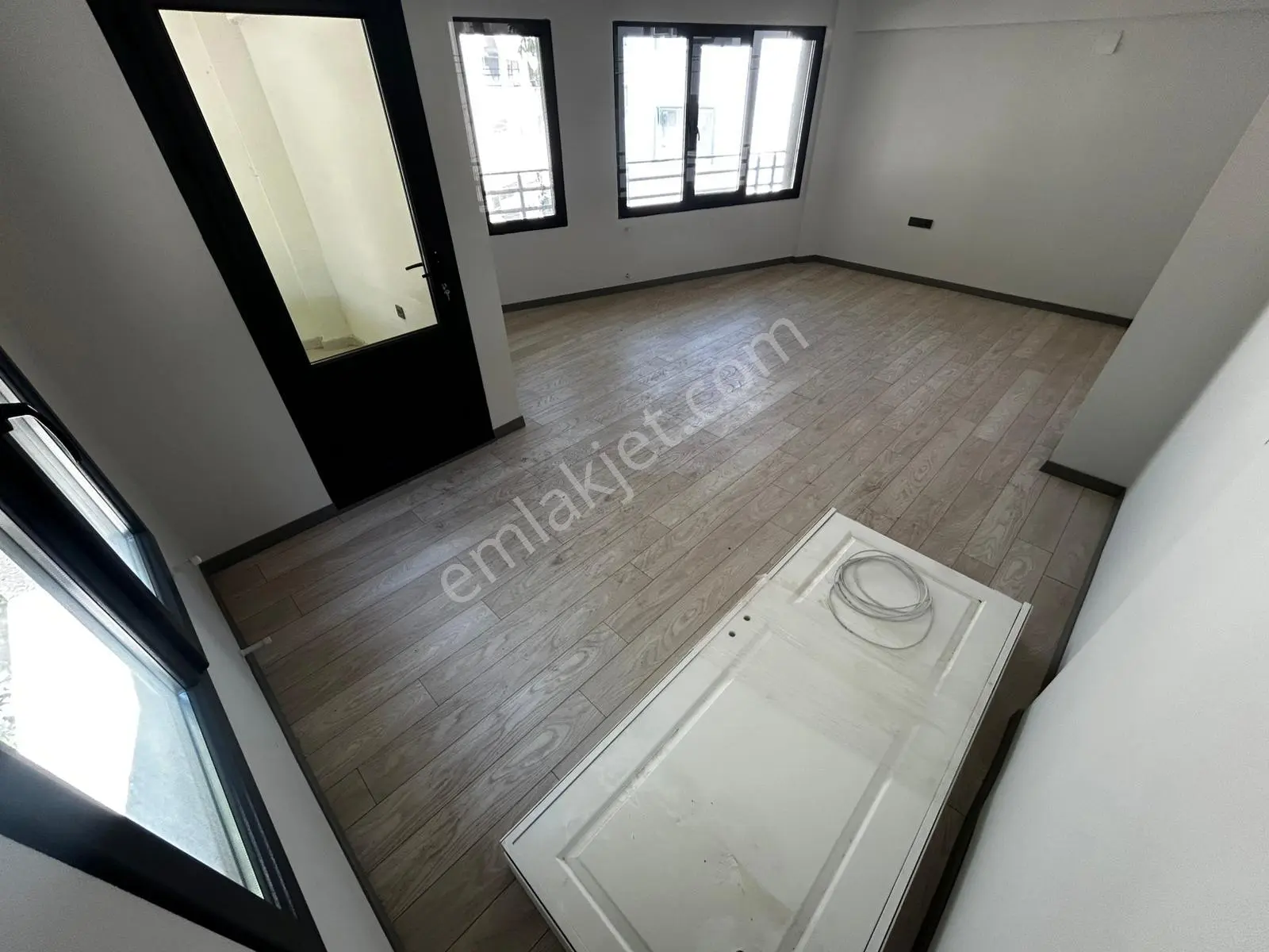 Yüksel'den Hekimzade'de İçi Yenilenmiş Kapalı Mutfak 1+1 Satılık Daire — fotoğraf 8