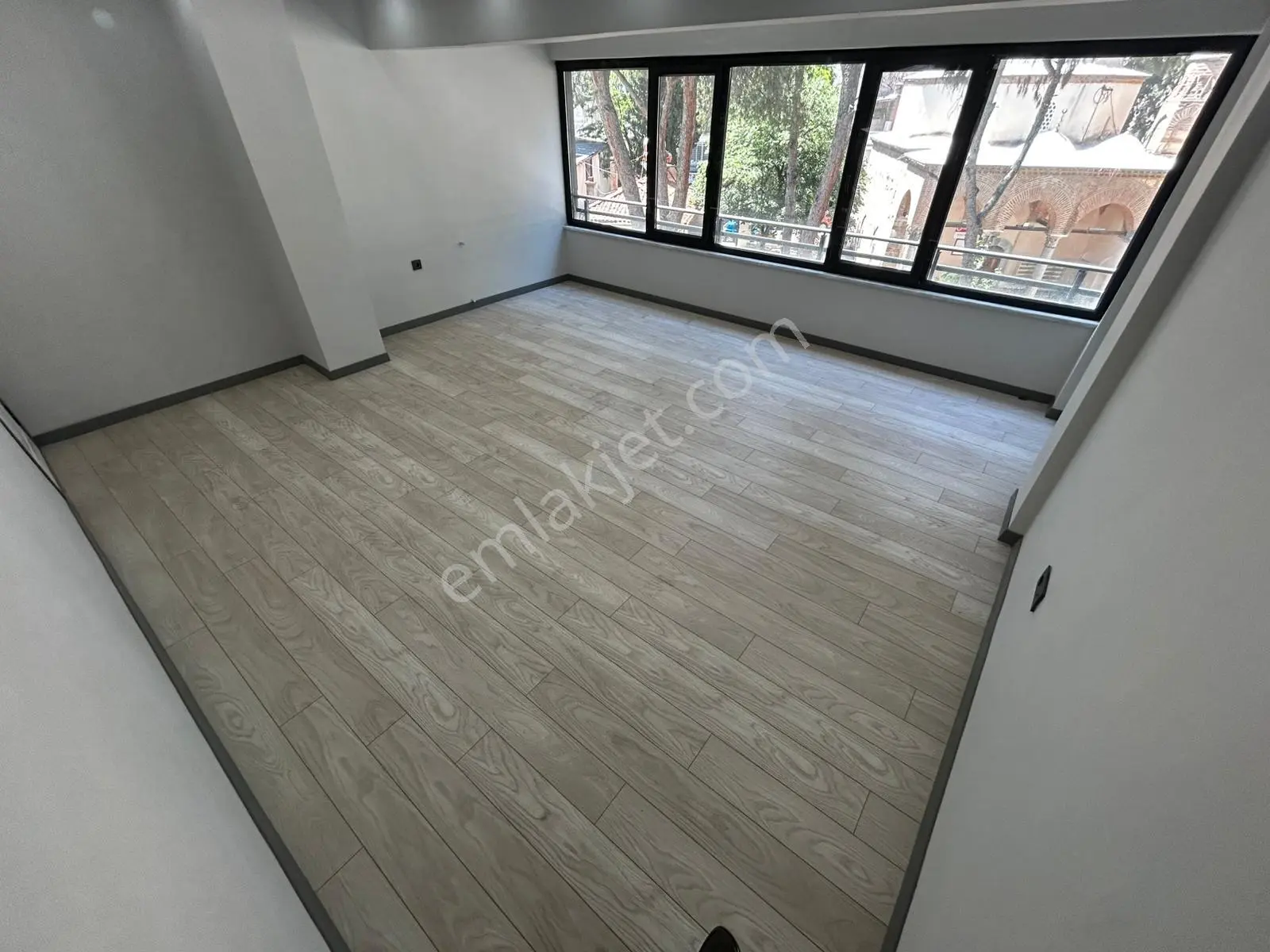 Yüksel'den Hekimzade'de İçi Yenilenmiş Kapalı Mutfak 1+1 Satılık Daire — fotoğraf 13