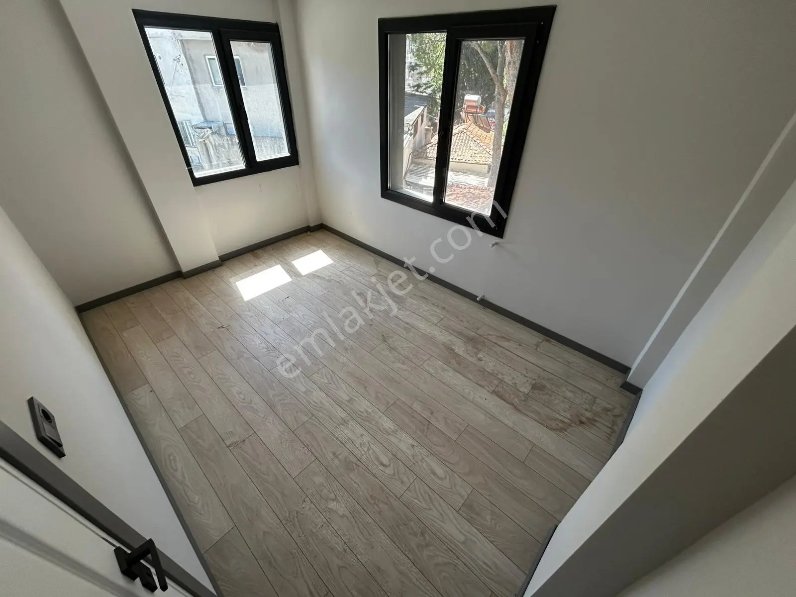 Yüksel'den Hekimzade'de İçi Yenilenmiş Kapalı Mutfak 1+1 Satılık Daire — fotoğraf 18
