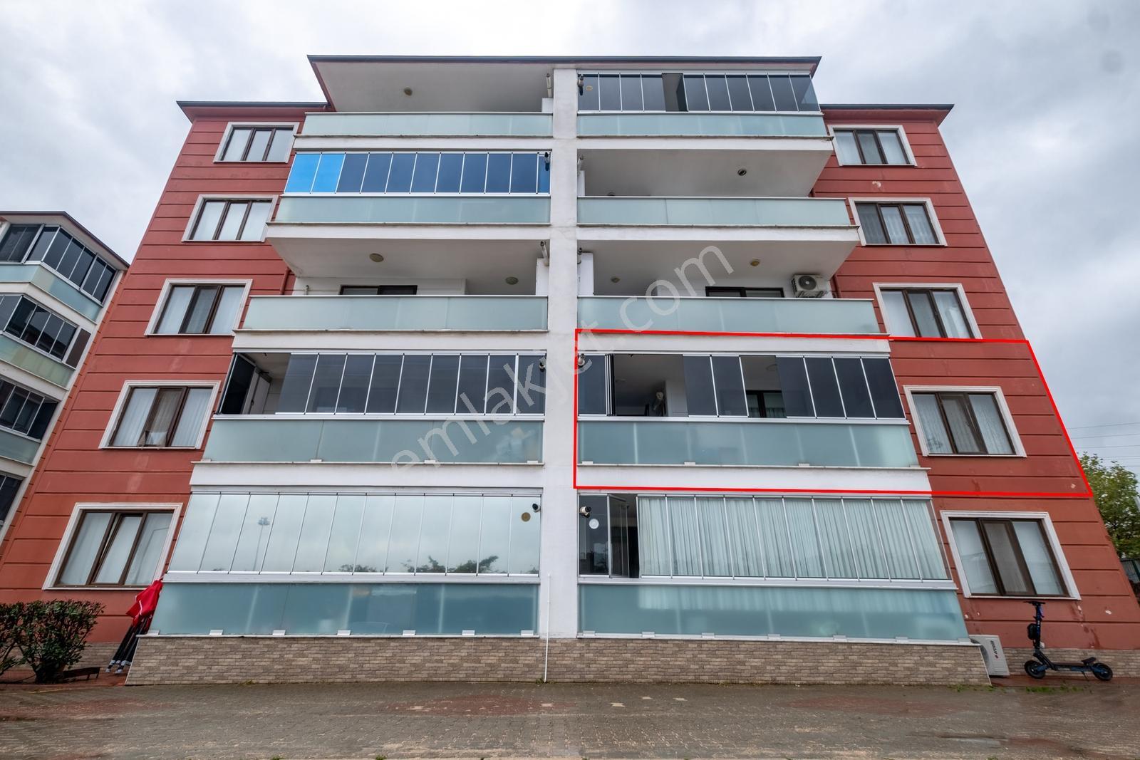 Remax Area Dan Balat Ta Satılık Arakat 3+1 İçi Yapılı Köşe Daire — fotoğraf 4