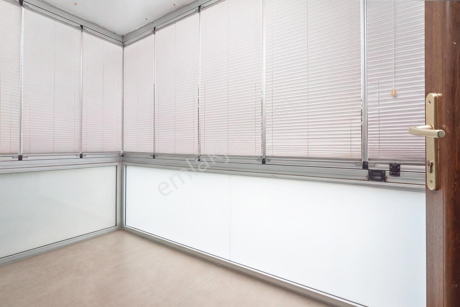Remax Area Dan Balat Ta Satılık Arakat 3+1 İçi Yapılı Köşe Daire — fotoğraf 14