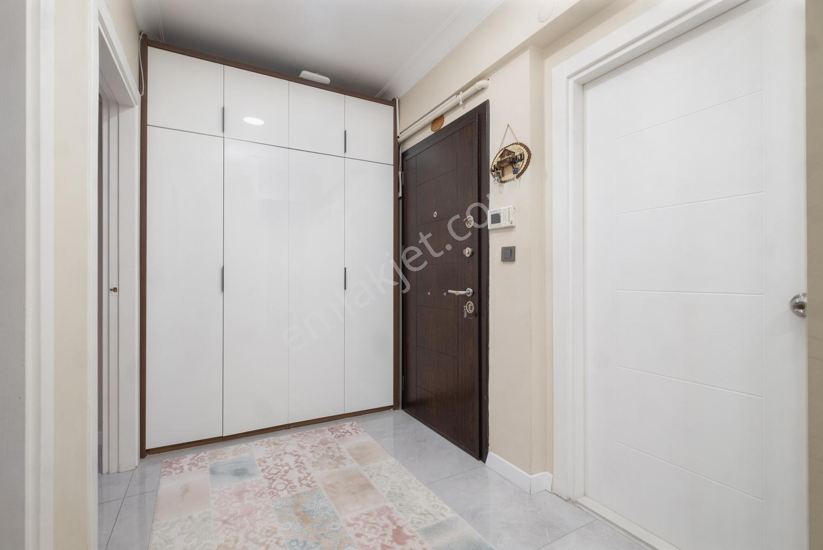 Remax Area Dan Balat Ta Satılık Arakat 3+1 İçi Yapılı Köşe Daire — fotoğraf 24