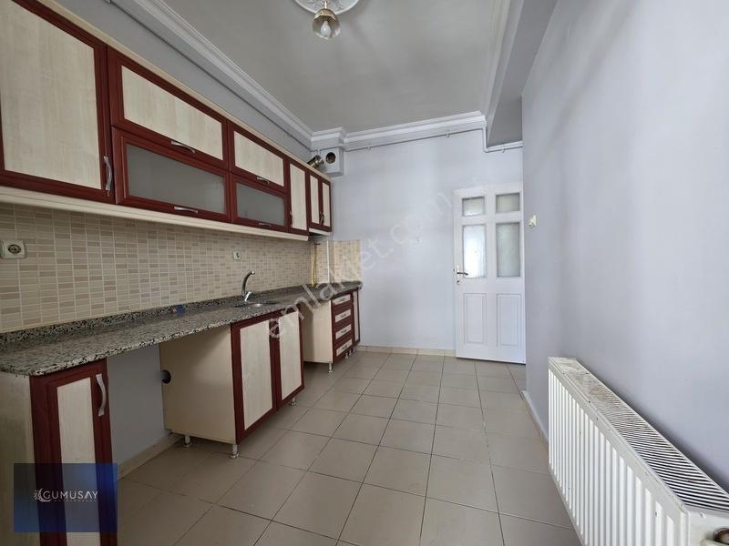 Gümüşay'dan Bahçelievler'de Satılık Ara Kat Köşe 2+1 Daire — fotoğraf 4