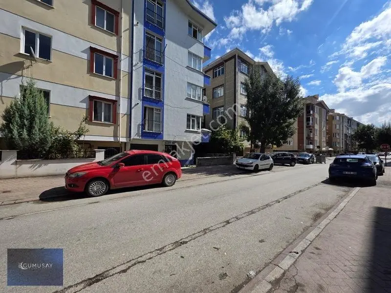 Gümüşay'dan Bahçelievler'de Satılık Ara Kat Köşe 2+1 Daire — fotoğraf 20