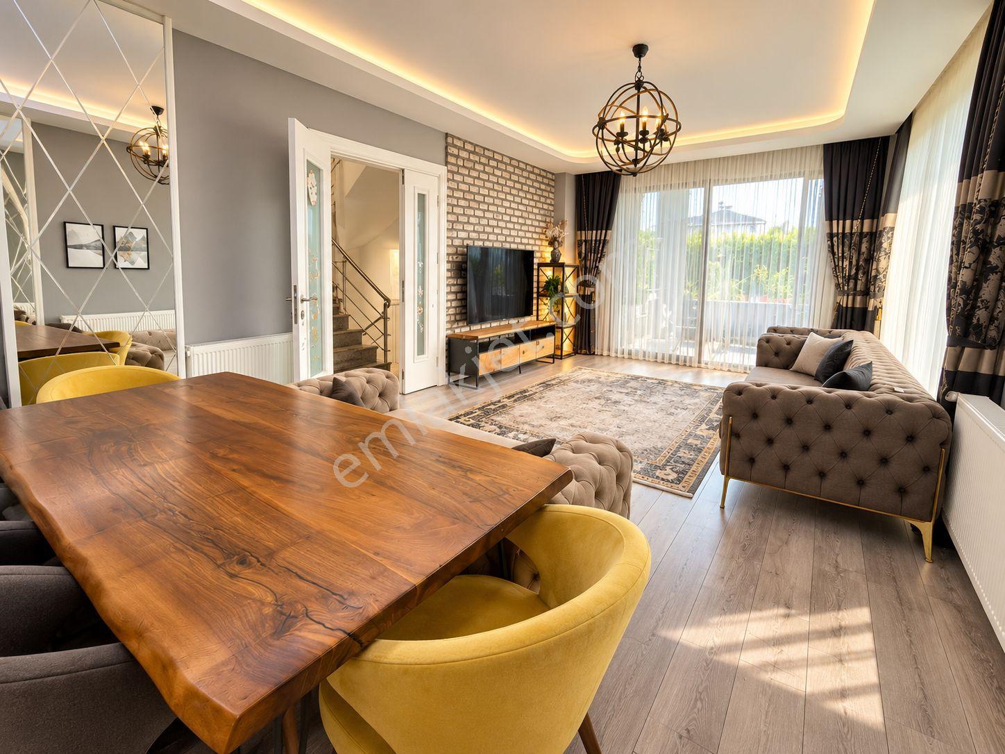 Sadece Yüksel'de Hamidiye'de Eşsiz Konumuyla Lüks 5+1 Satılık Villa — fotoğraf 8