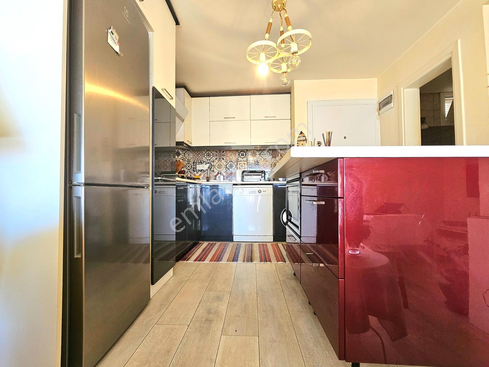 Bağla'da 4+1 Geniş Bahçeli Özel Plajlı Sosyal Tesisli Villa — fotoğraf 7