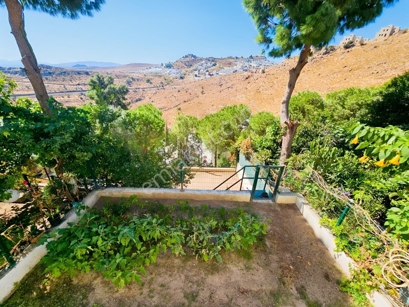 Bağla'da 4+1 Geniş Bahçeli Özel Plajlı Sosyal Tesisli Villa — fotoğraf 15