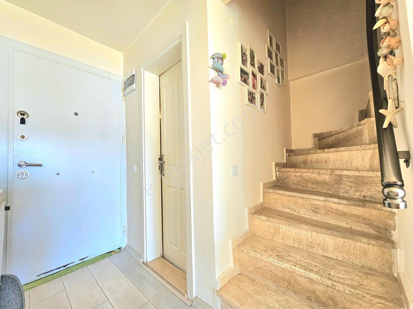 Bağla'da 4+1 Geniş Bahçeli Özel Plajlı Sosyal Tesisli Villa — fotoğraf 18