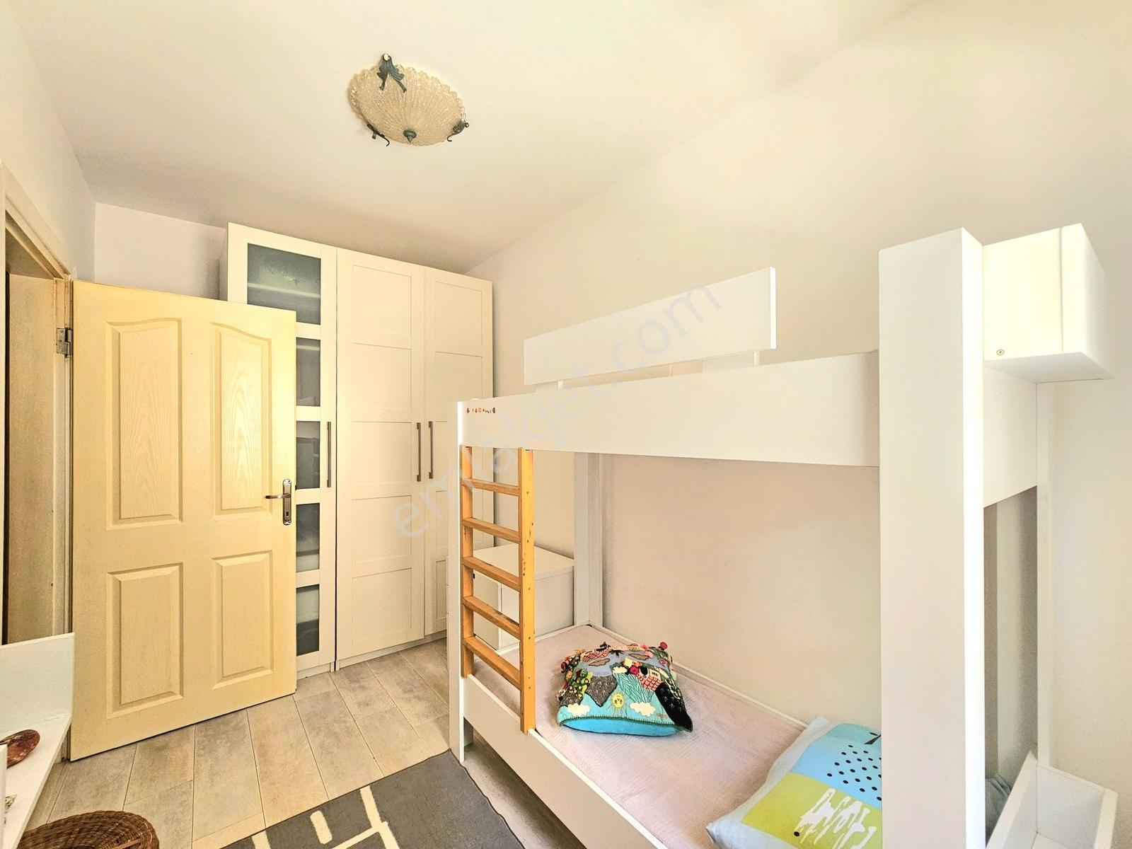 Bağla'da 4+1 Geniş Bahçeli Özel Plajlı Sosyal Tesisli Villa — fotoğraf 20