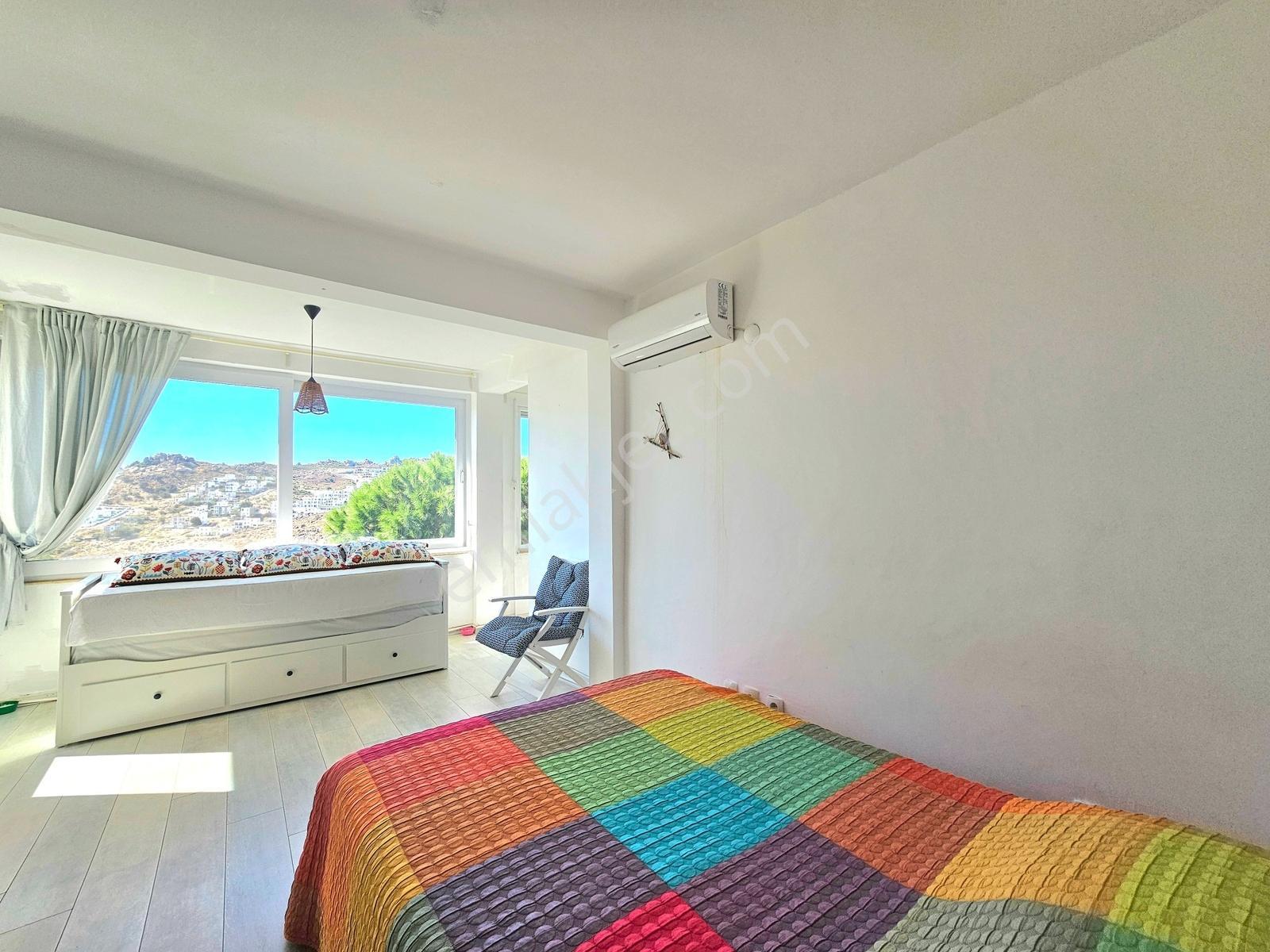 Bağla'da 4+1 Geniş Bahçeli Özel Plajlı Sosyal Tesisli Villa — fotoğraf 22