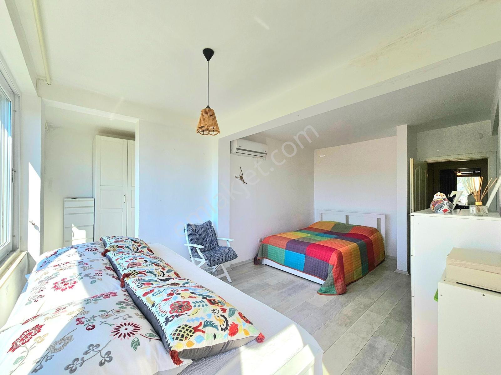 Bağla'da 4+1 Geniş Bahçeli Özel Plajlı Sosyal Tesisli Villa — fotoğraf 24