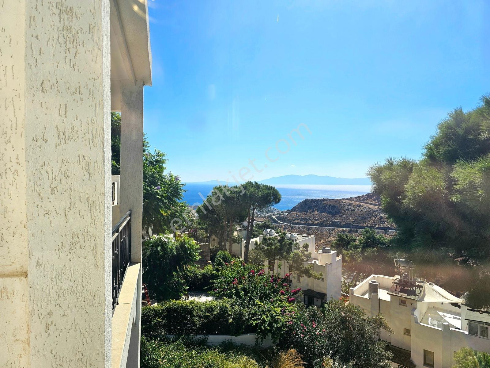 Bağla'da 4+1 Geniş Bahçeli Özel Plajlı Sosyal Tesisli Villa — fotoğraf 28