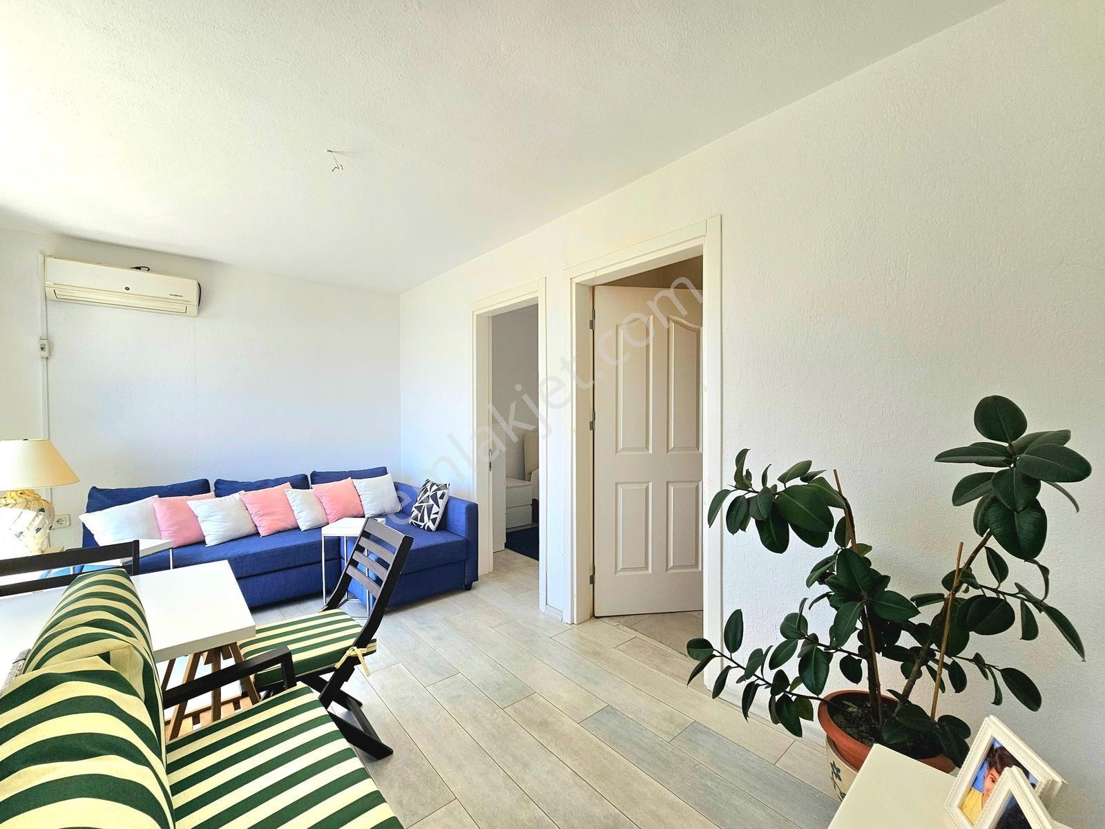 Bağla'da 4+1 Geniş Bahçeli Özel Plajlı Sosyal Tesisli Villa — fotoğraf 35