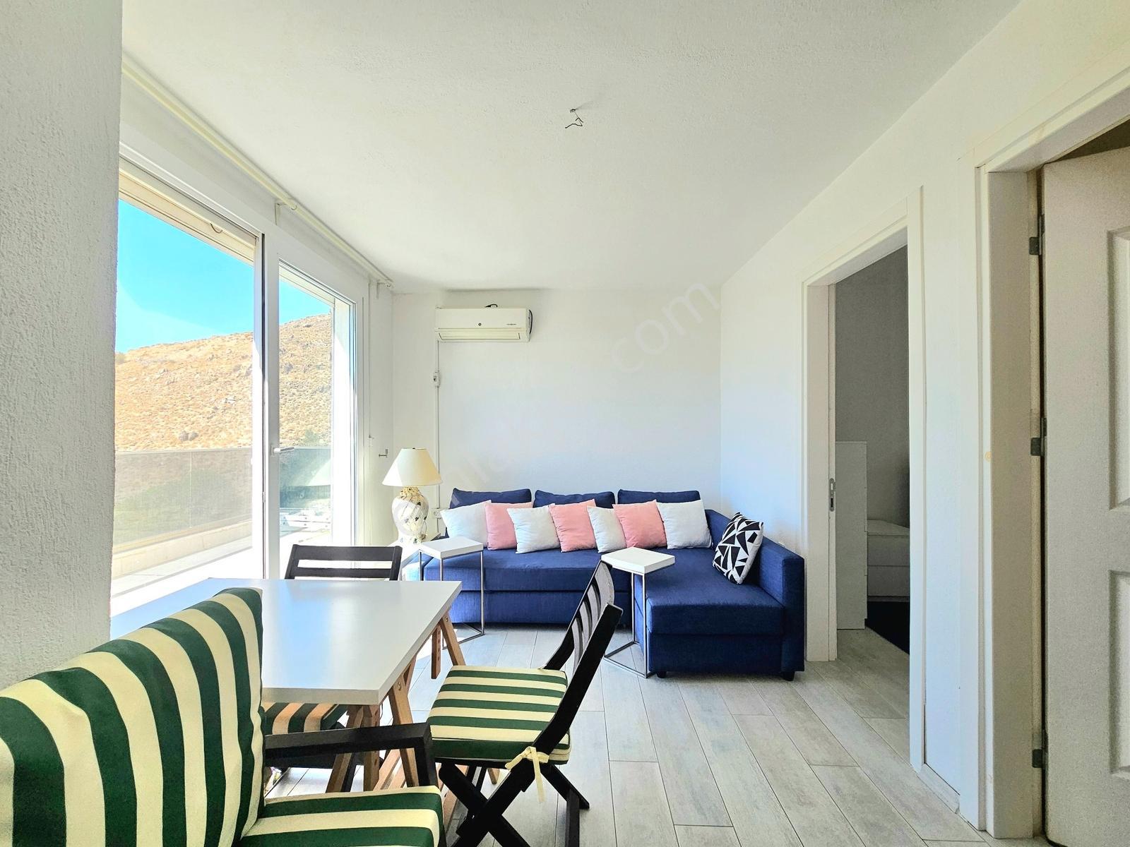 Bağla'da 4+1 Geniş Bahçeli Özel Plajlı Sosyal Tesisli Villa — fotoğraf 36