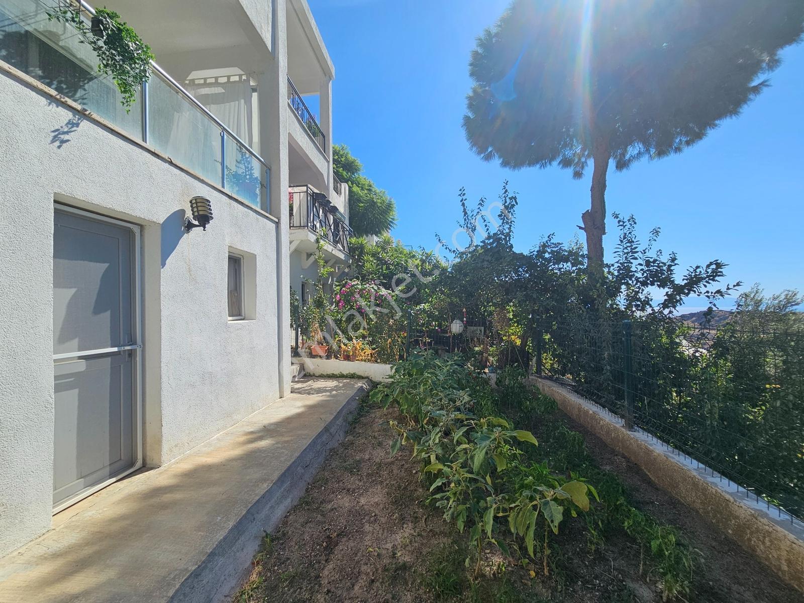 Bağla'da 4+1 Geniş Bahçeli Özel Plajlı Sosyal Tesisli Villa — fotoğraf 39