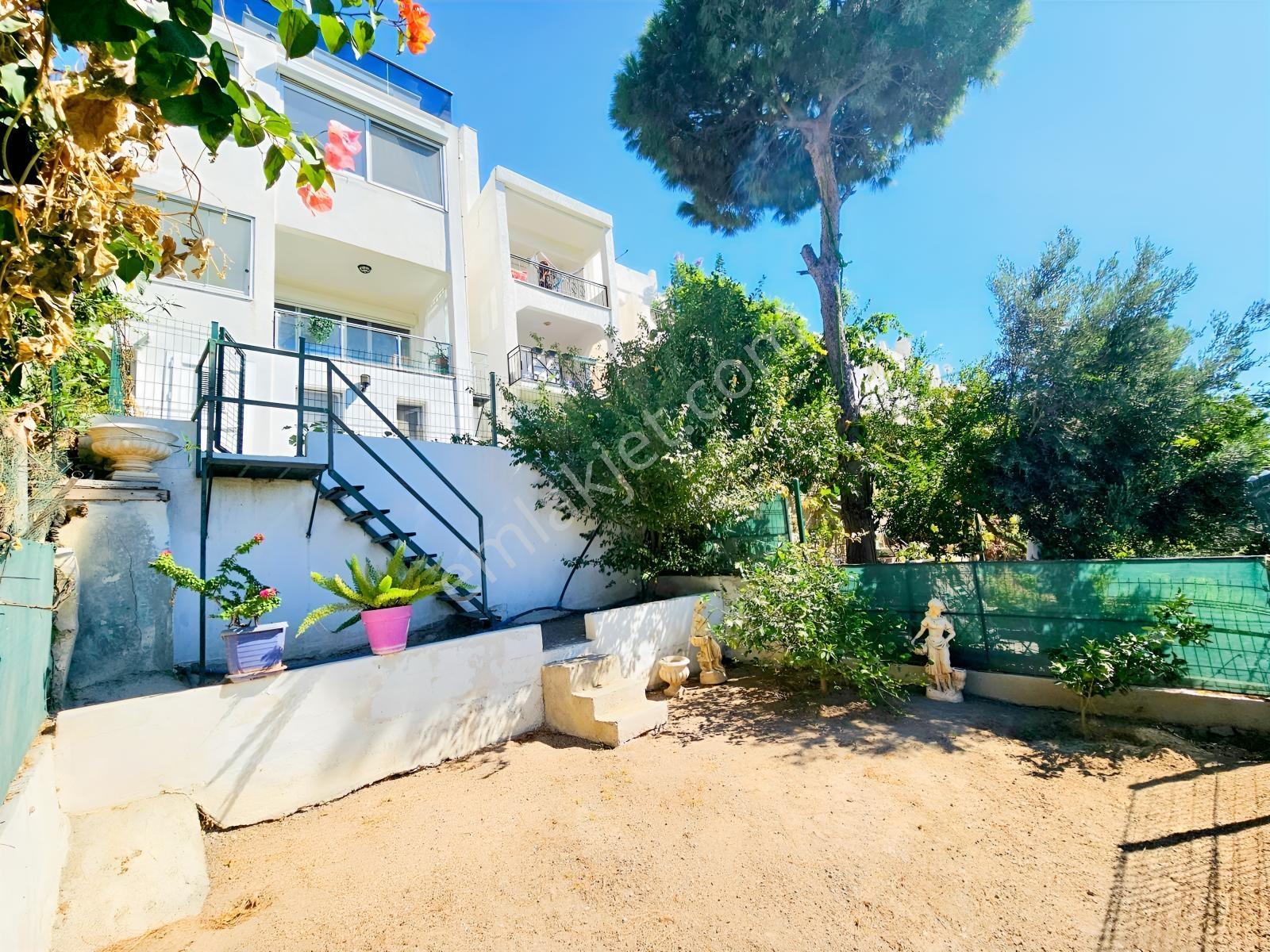 Bağla'da 4+1 Geniş Bahçeli Özel Plajlı Sosyal Tesisli Villa — fotoğraf 42