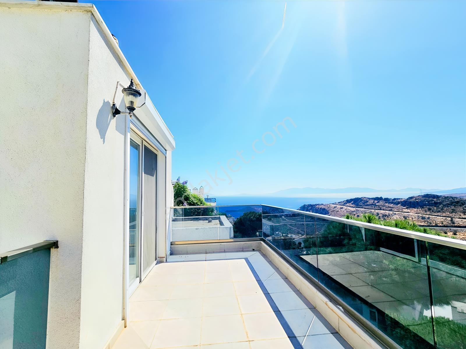 Bağla'da 4+1 Geniş Bahçeli Özel Plajlı Sosyal Tesisli Villa — fotoğraf 45