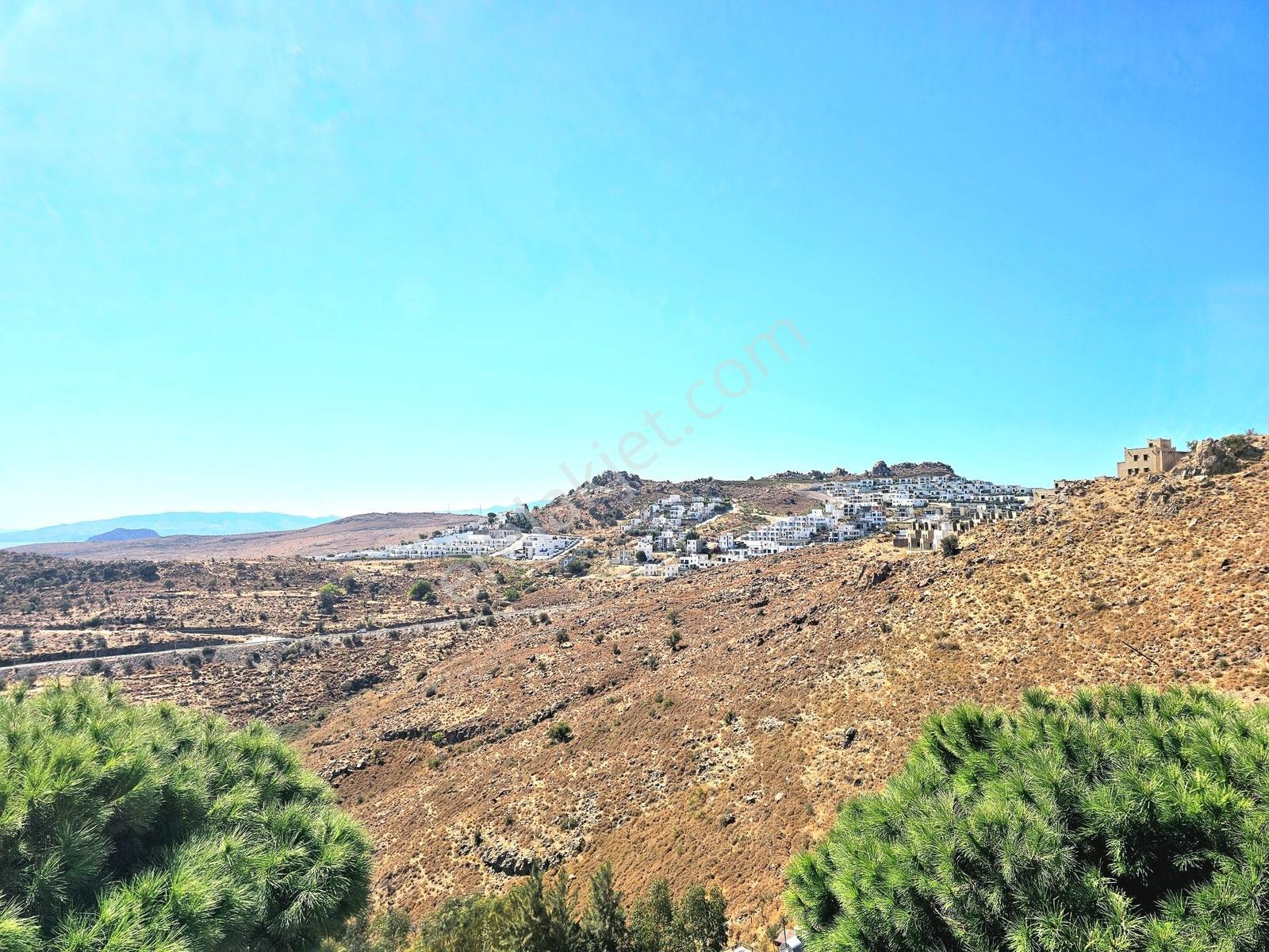 Bağla'da 4+1 Geniş Bahçeli Özel Plajlı Sosyal Tesisli Villa — fotoğraf 48