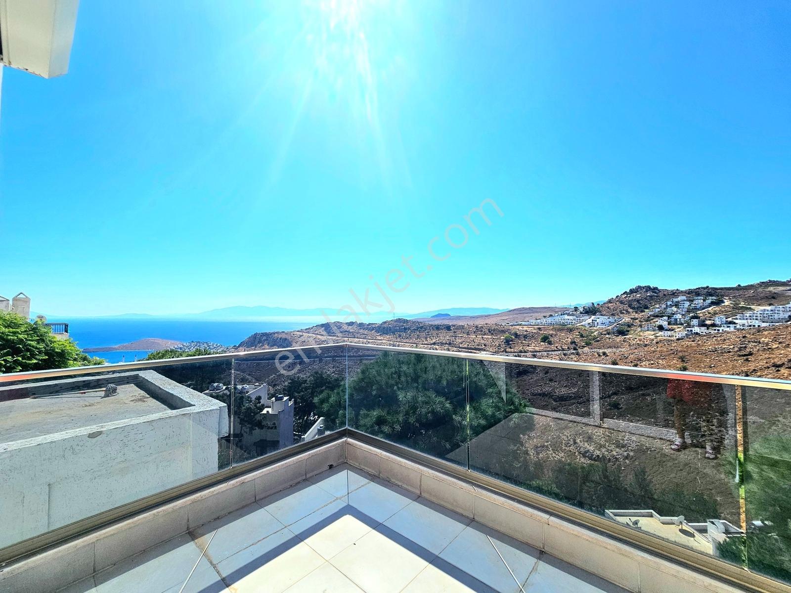 Bağla'da 4+1 Geniş Bahçeli Özel Plajlı Sosyal Tesisli Villa — fotoğraf 49