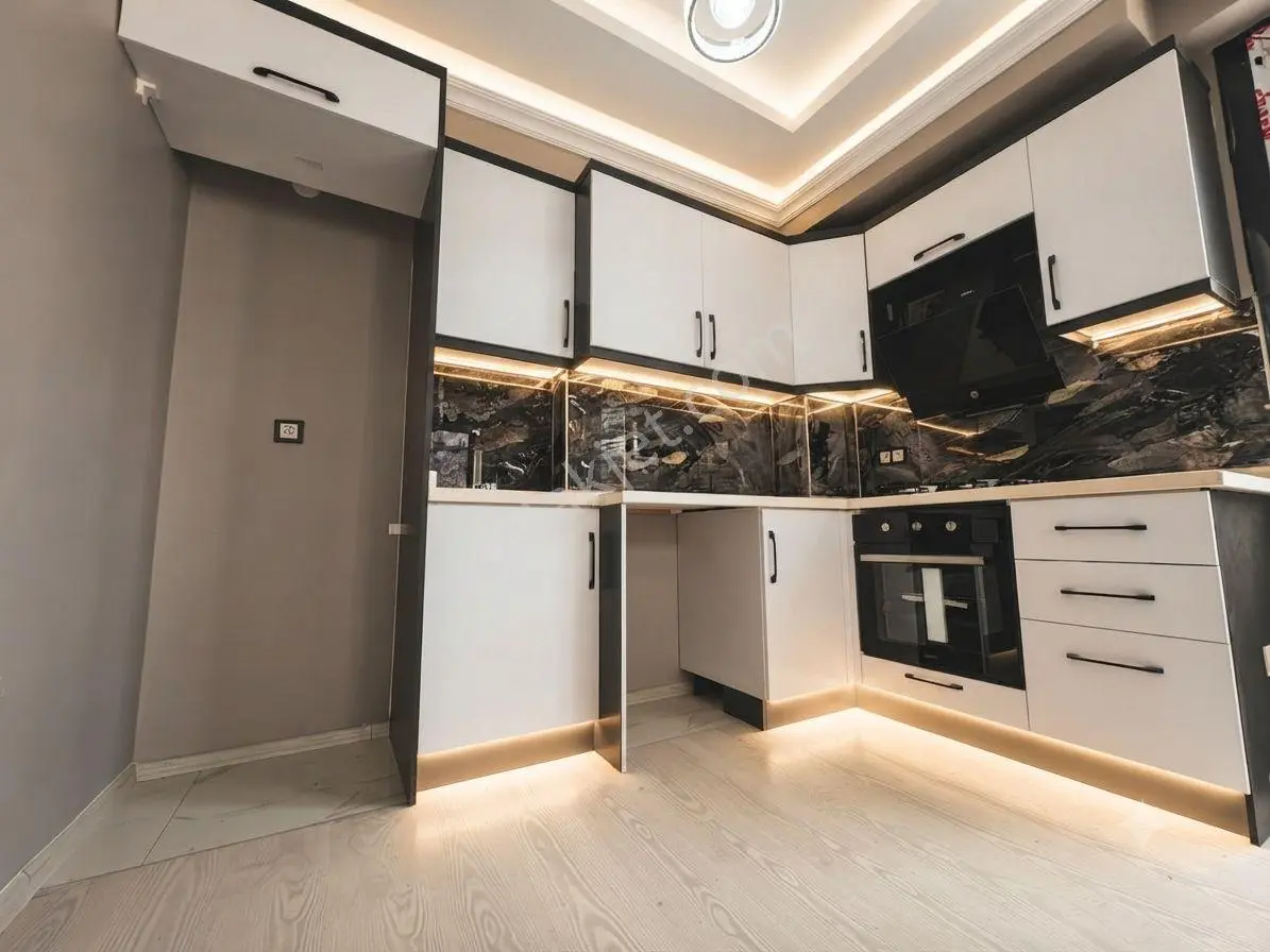 Aktif'ten Kadıköy'de Satılık Yerden Isıtmalı Harika Fırsat 1+1 Daire — fotoğraf 2