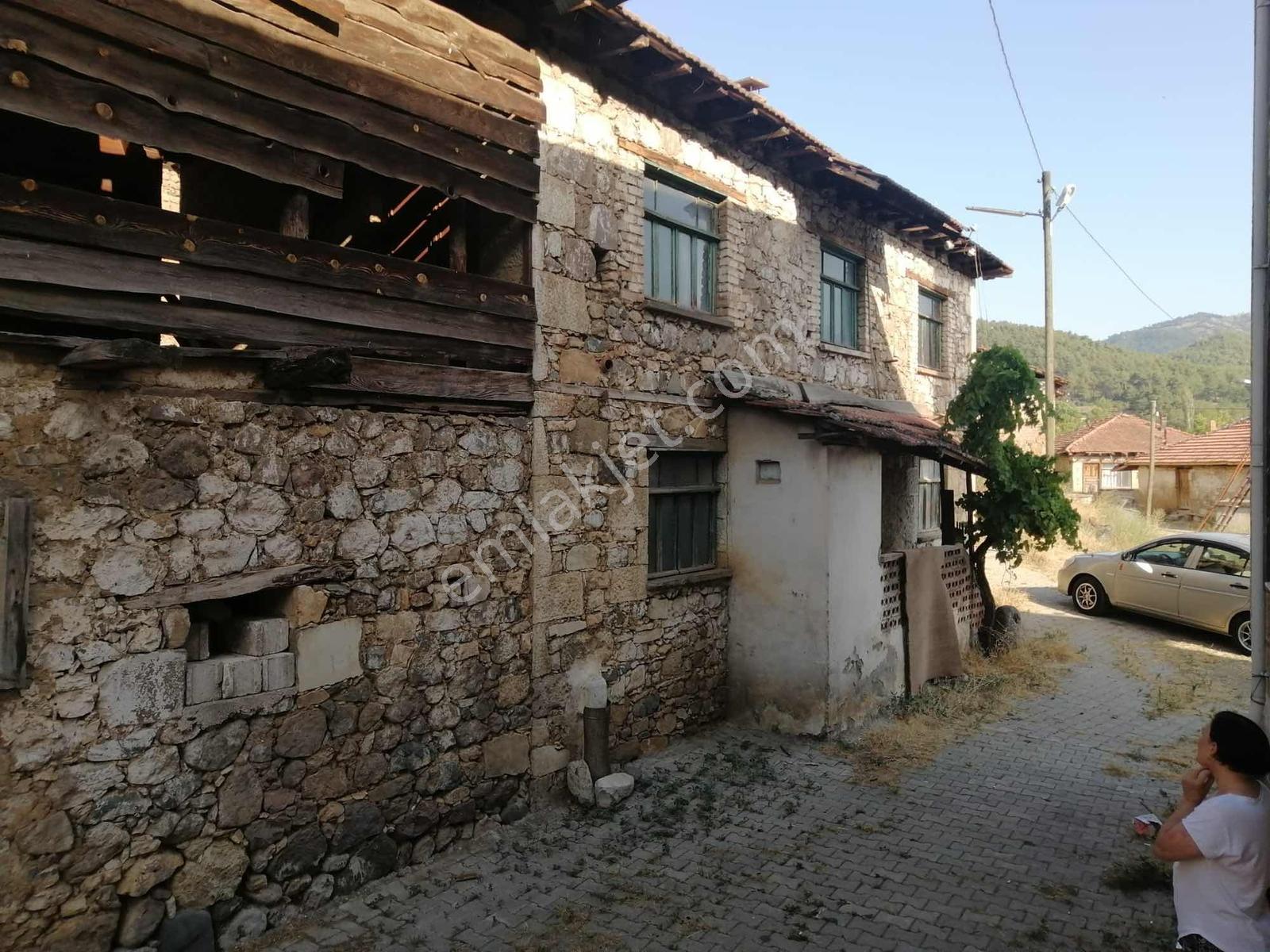 Balıkesir Bigadiçte Satılık Taş Ev — fotoğraf 4