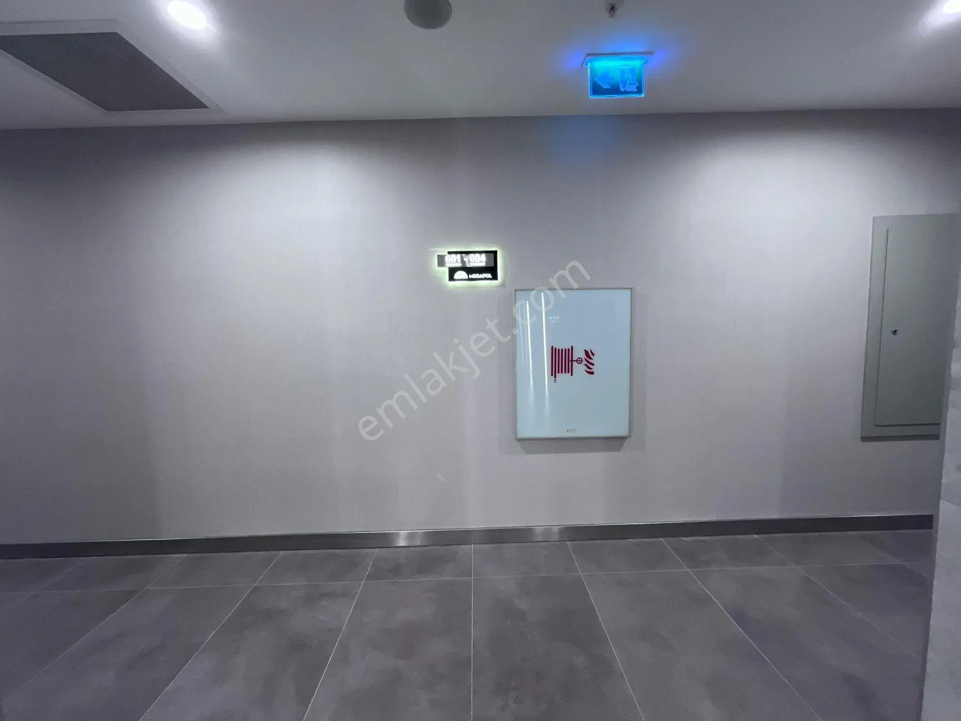 Megapol İzmir'de 1+1 Şehir Manzaralı Satılık Rezidans Dairesi — fotoğraf 10