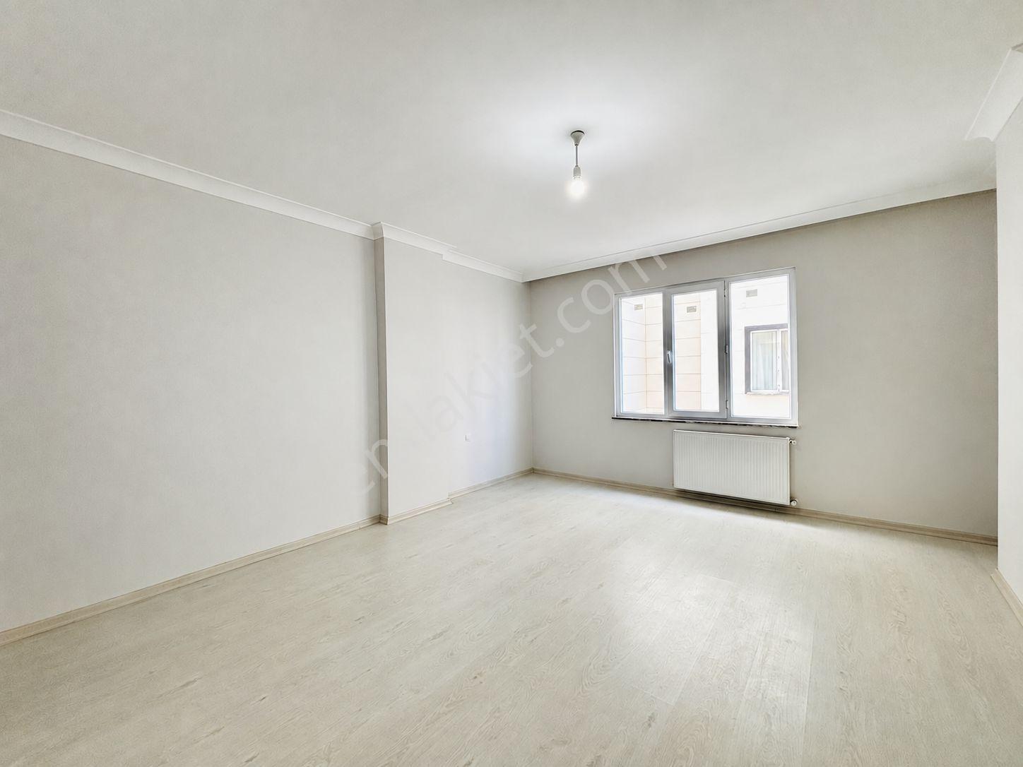 Yükselden Altınkumda Ebeveyn Banyolu, Cam Balkonlu 2+1 — fotoğraf 6