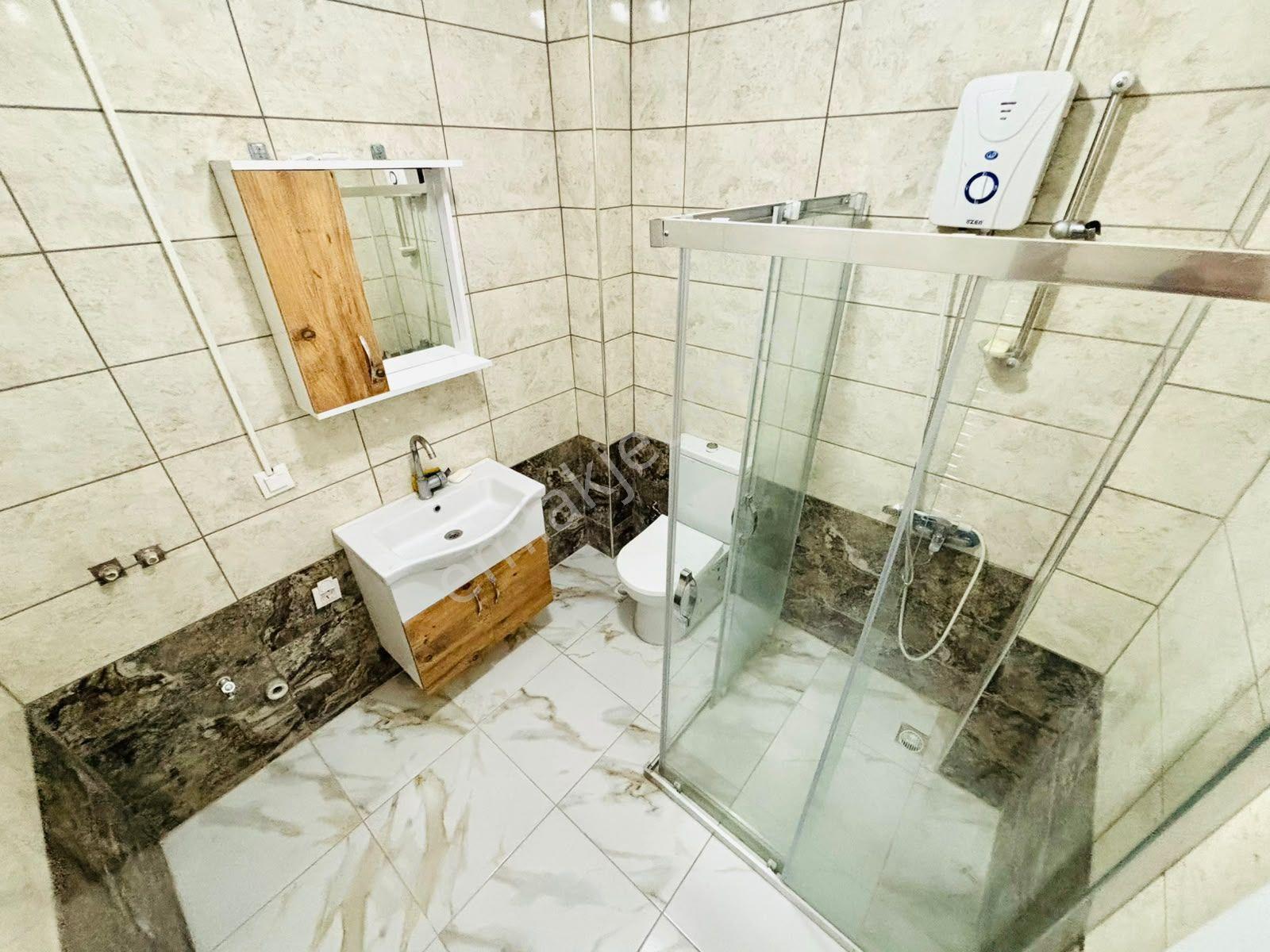 Yükselden Altınkumda Ebeveyn Banyolu, Cam Balkonlu 2+1 — fotoğraf 15