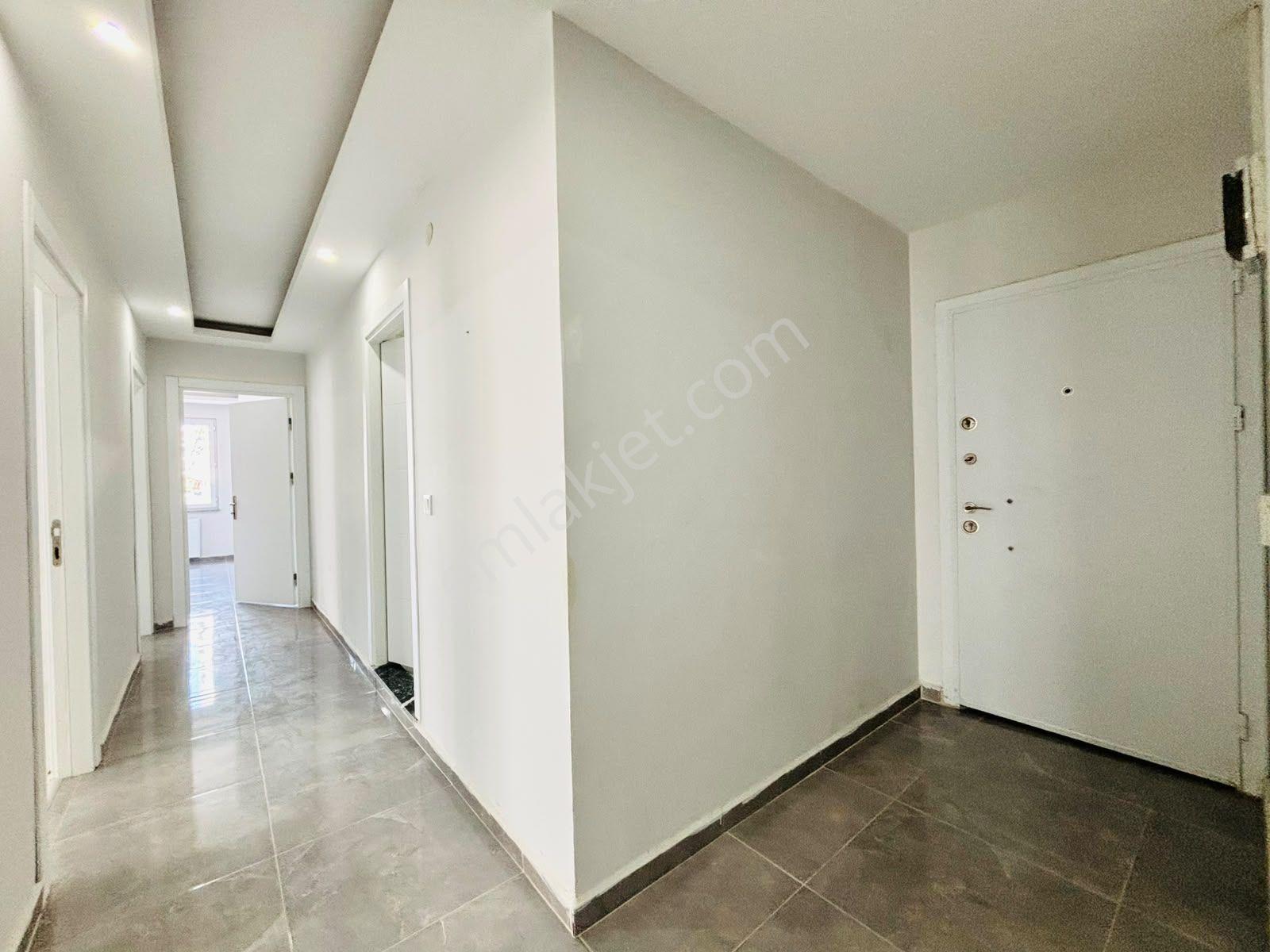 Yükselden Altınkumda Ebeveyn Banyolu, Cam Balkonlu 2+1 — fotoğraf 18