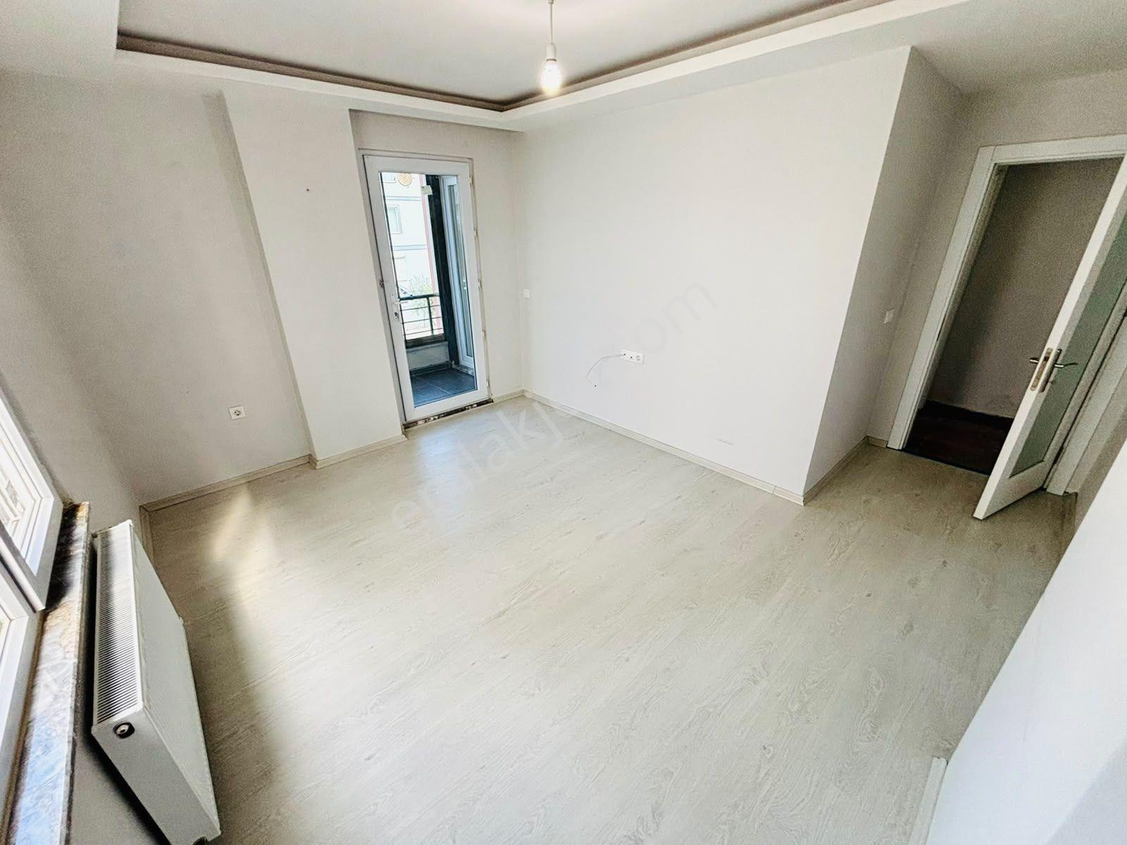 Yükselden Altınkumda Ebeveyn Banyolu, Cam Balkonlu 2+1 — fotoğraf 29