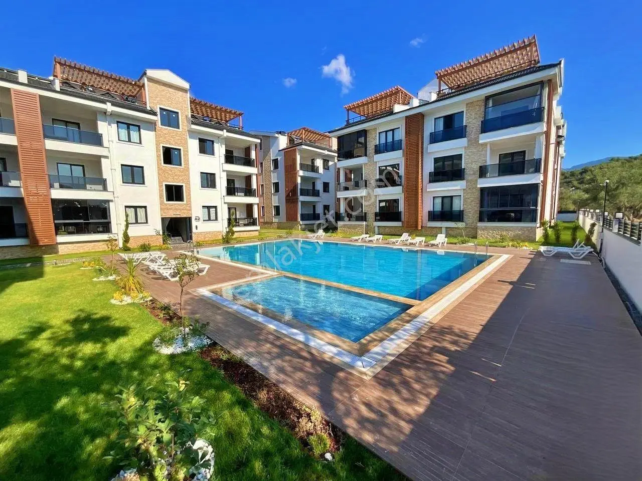 Uytun'dan Akçay-güre Arası Havuzlu Lüks Sitede 2+1 Dubleks Daire — fotoğraf 2