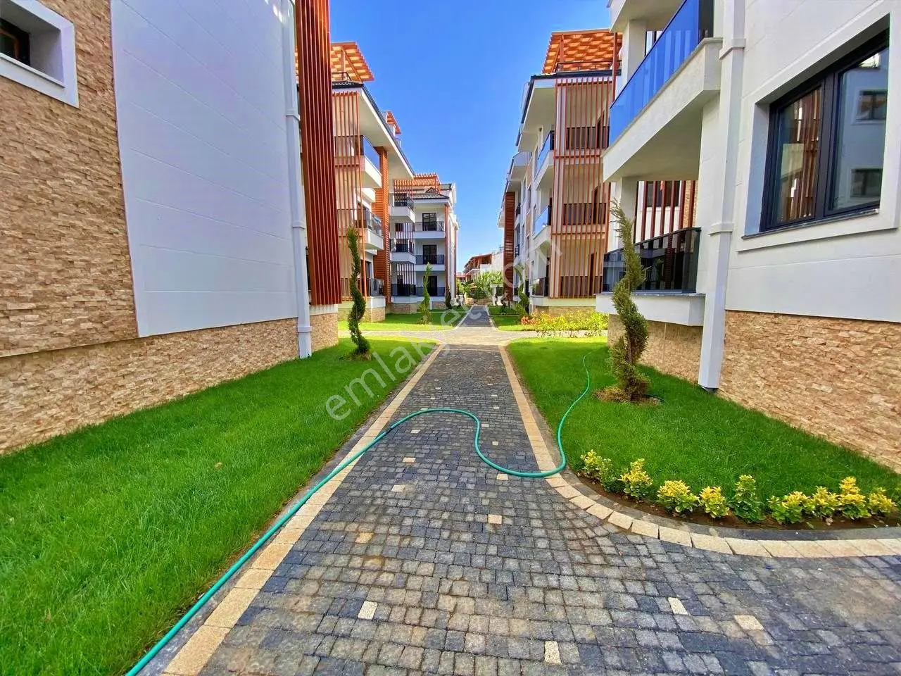 Uytun'dan Akçay-güre Arası Havuzlu Lüks Sitede 2+1 Dubleks Daire — fotoğraf 25