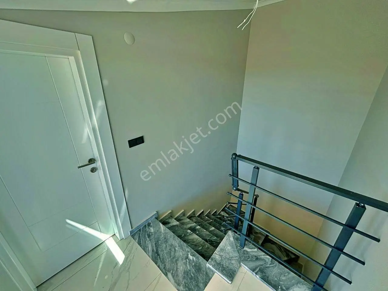 Uytun'dan Akçay-güre Arası Havuzlu Lüks Sitede 2+1 Dubleks Daire — fotoğraf 33
