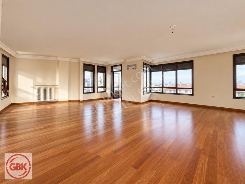 Çankaya Küpe Sokakta Uğur Mumcu Cad. Köşe 210 M² Net Geniş 4+1 — fotoğraf 3