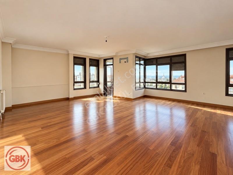 Çankaya Küpe Sokakta Uğur Mumcu Cad. Köşe 210 M² Net Geniş 4+1 — fotoğraf 7