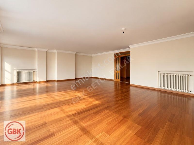 Çankaya Küpe Sokakta Uğur Mumcu Cad. Köşe 210 M² Net Geniş 4+1 — fotoğraf 8