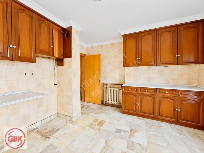 Çankaya Küpe Sokakta Uğur Mumcu Cad. Köşe 210 M² Net Geniş 4+1 — fotoğraf 16