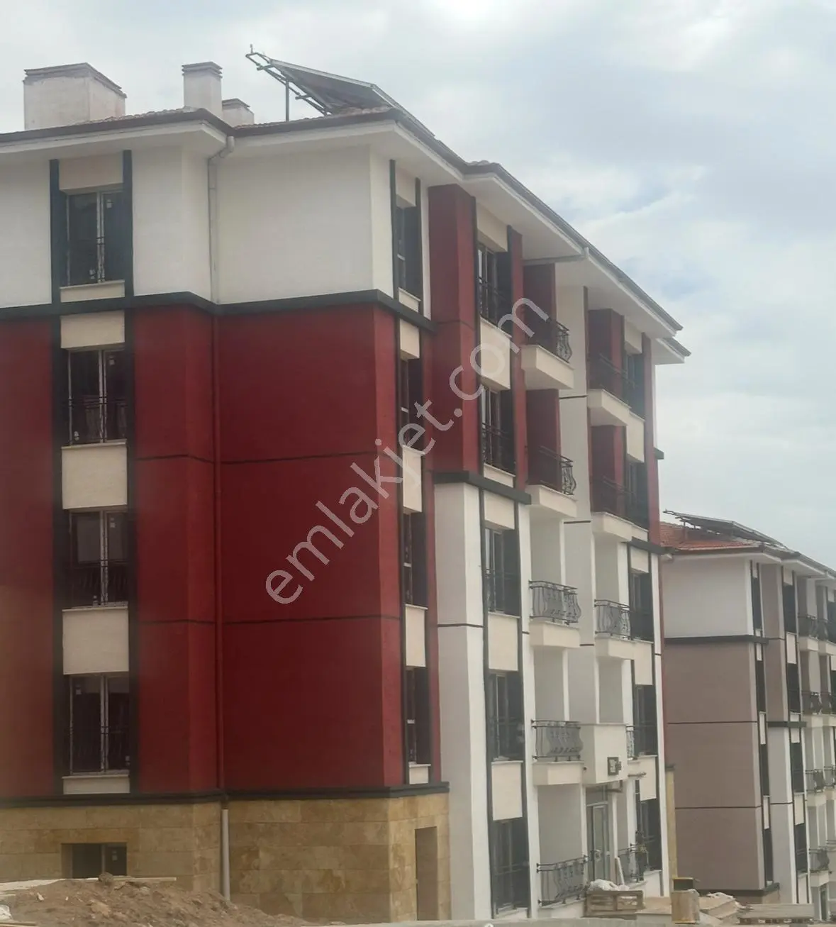 Premar Meva'dan Galericiler Sitesi Üstü 2. Etap Toki'de Satılık 3+1 Daire