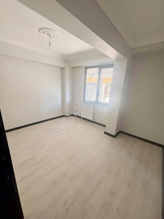Ergene Sağlık Mahallesinde Ara Kat 2+1 Satılık Daire — fotoğraf 5