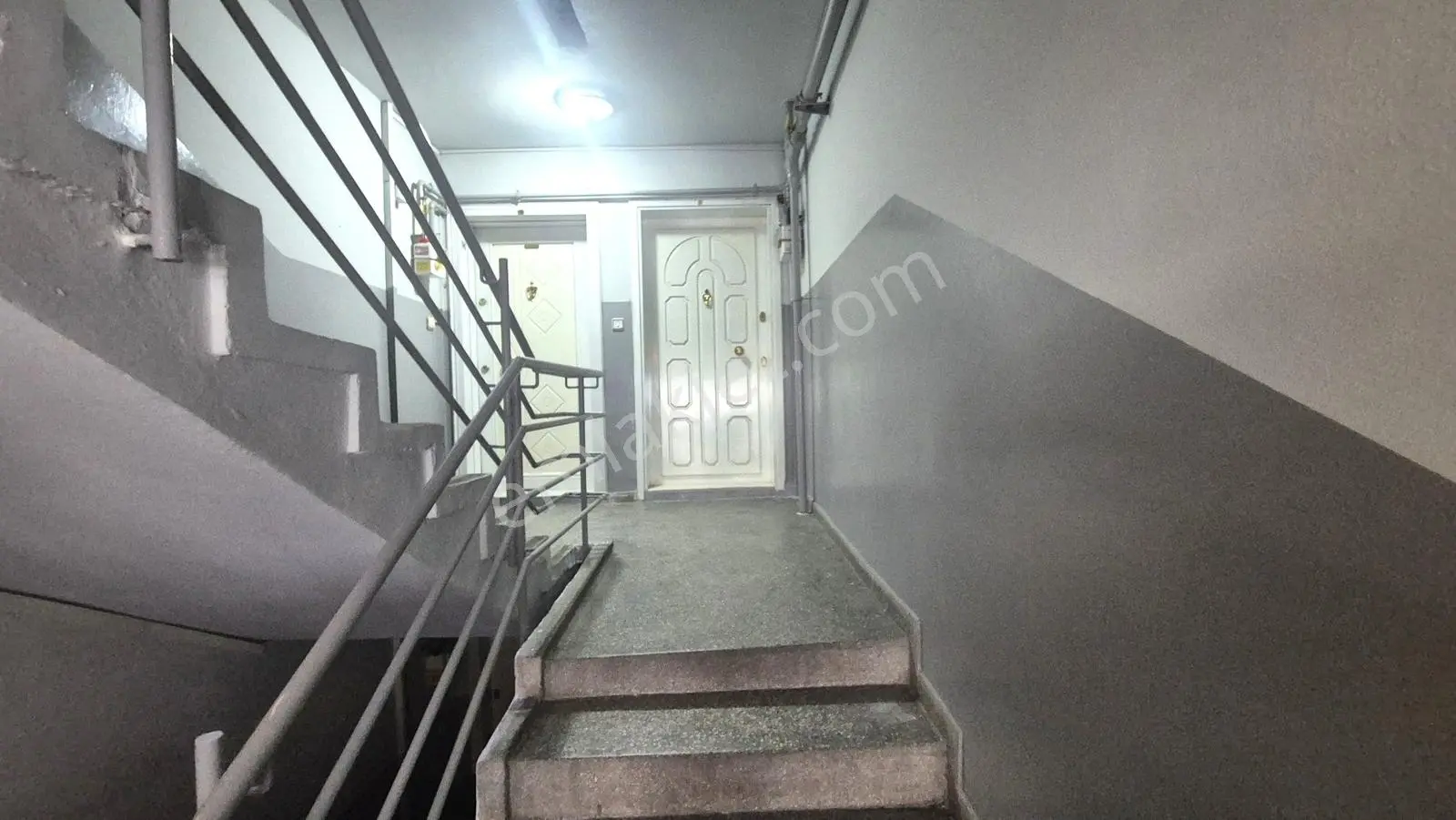 Karabağlar Basın Sitesi Otoparklı Geniş 2+1 Satılık Daire — fotoğraf 4