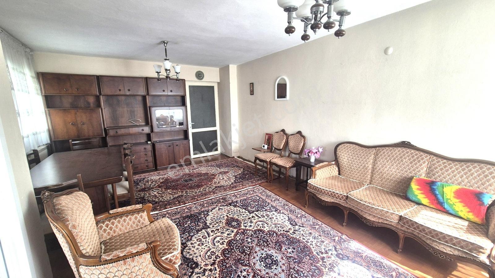 Karabağlar Basın Sitesi Otoparklı Geniş 2+1 Satılık Daire — fotoğraf 12