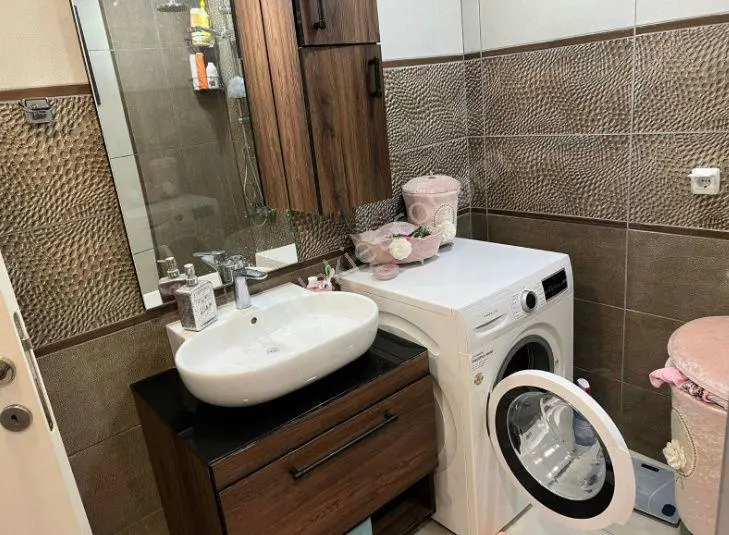 •⁠ ⁠3+1*güzelyal* Turgut Özal*9-9katı Dgaz *2banyo Kapalı Mutfak* Kgb Cephe 150m2 Hasarsız*site — fotoğraf 15
