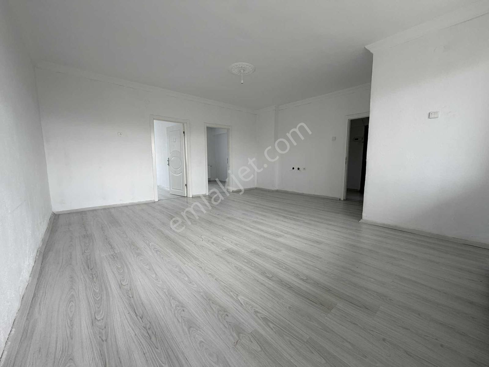 Gazi Osmanpaşa Mahallesinde 3+1 Ara Kat Ön Cephe Satılık Daire! — fotoğraf 3