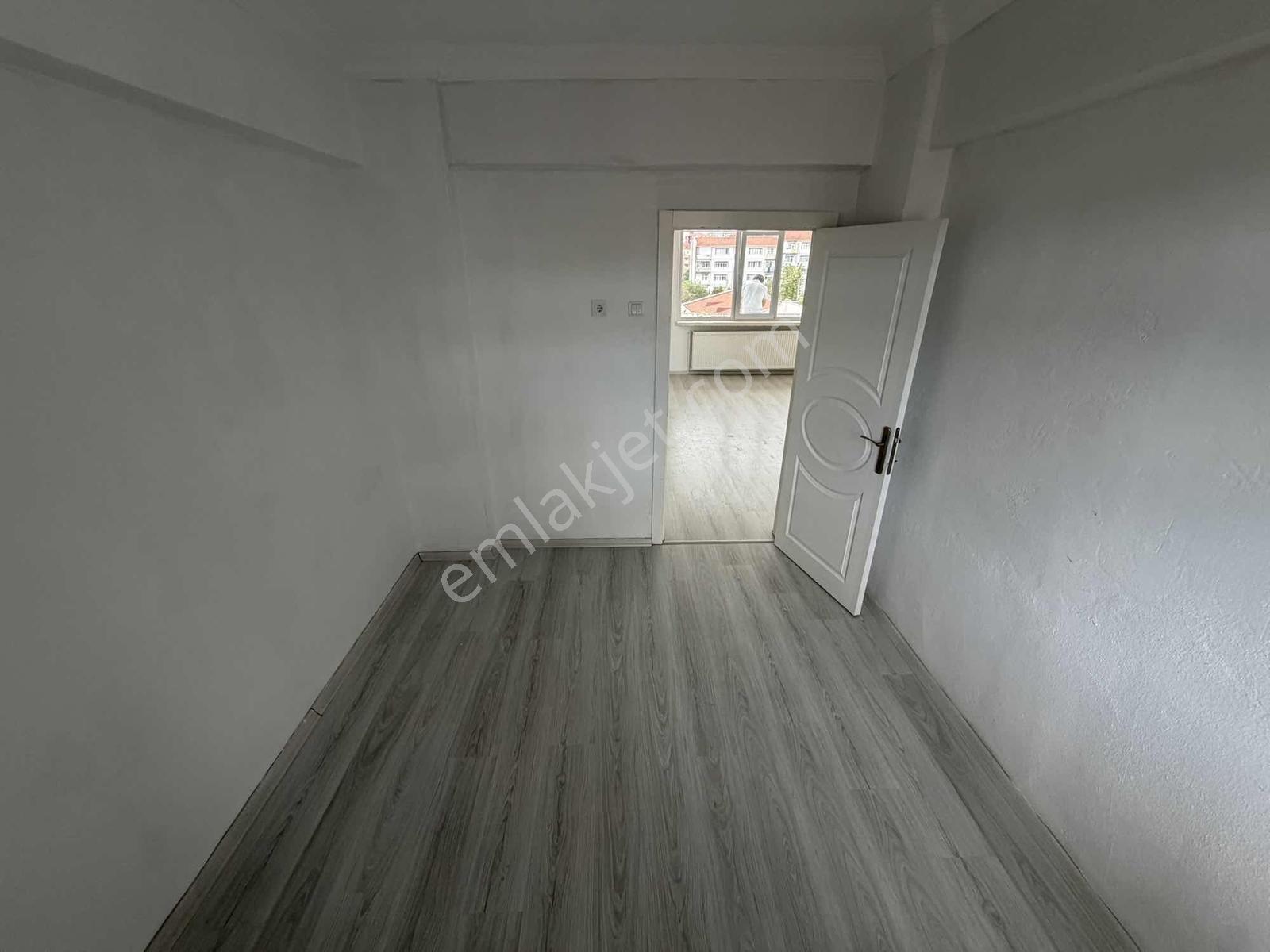 Gazi Osmanpaşa Mahallesinde 3+1 Ara Kat Ön Cephe Satılık Daire! — fotoğraf 17