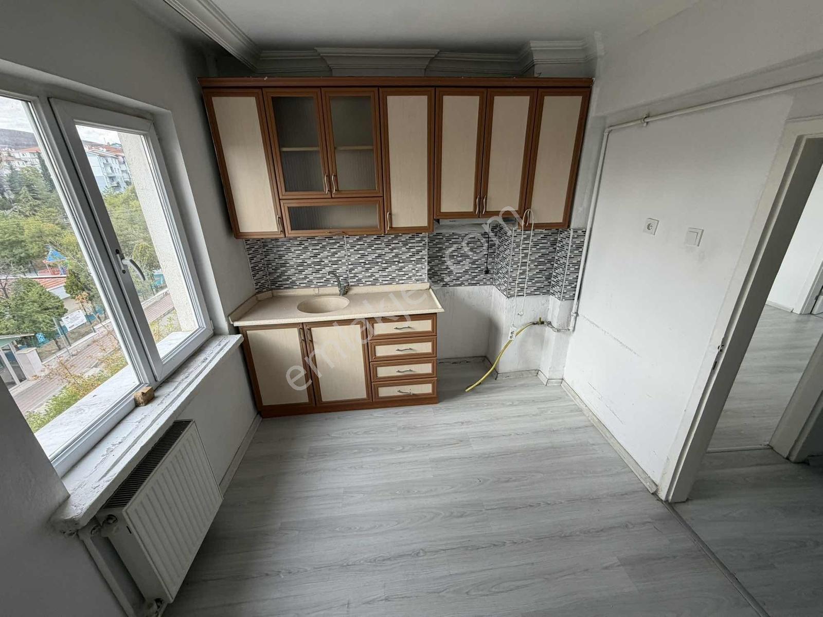 Gazi Osmanpaşa Mahallesinde 3+1 Ara Kat Ön Cephe Satılık Daire! — fotoğraf 20