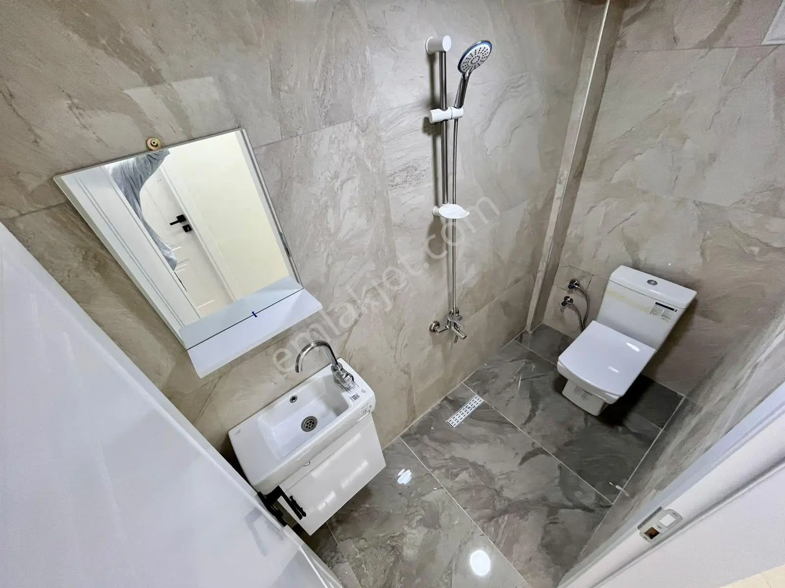 Gümüş'den Akçayda Ege Kafe Mevkii Şık Tasarımlı Çift Balkonlu 2+1 Daire! — fotoğraf 28