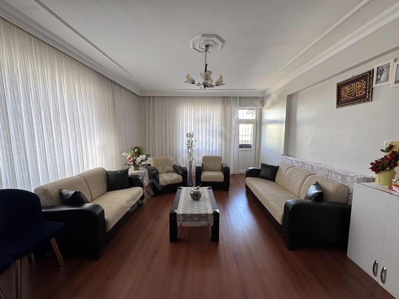Huzurevleri Ana Cadde Üzerinde Satılık 3+1