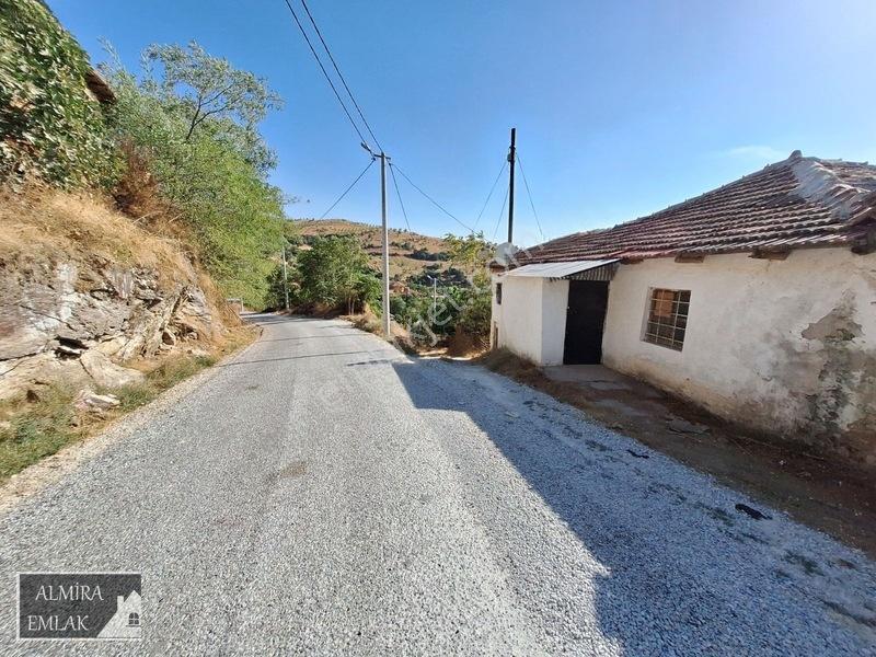 Manisa Kula Gökdere Köyü İçinde İki Tane Müstakil Ev Bahçesi — fotoğraf 5