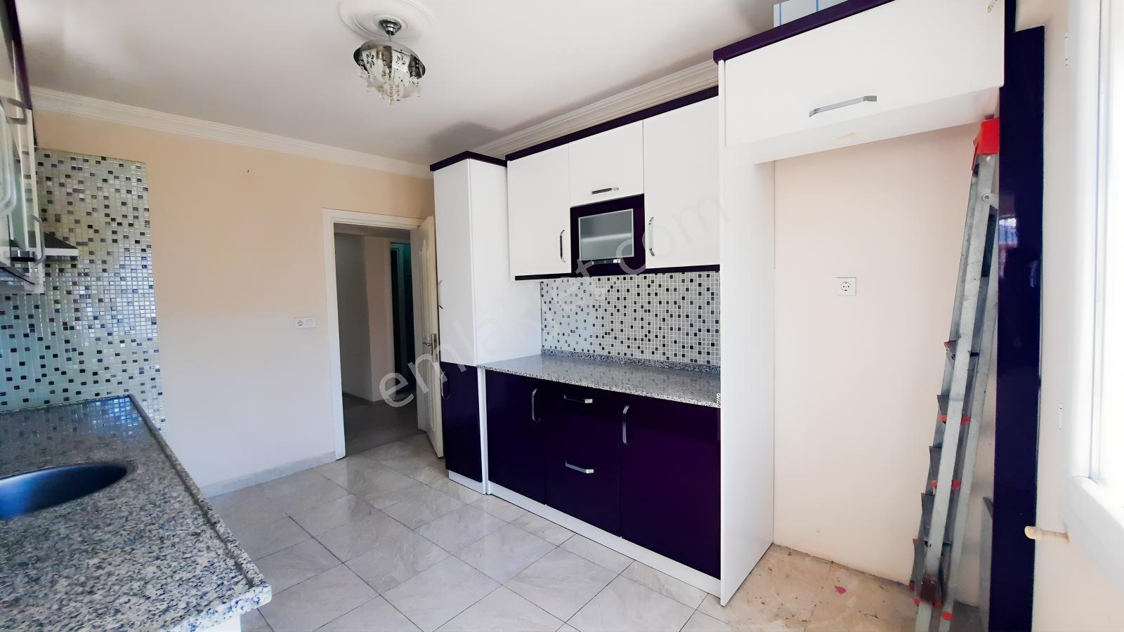 Sökede Merkezi Konumda, Önü Açık Ve Aydınlık 3+1 Satılık Daire — fotoğraf 17
